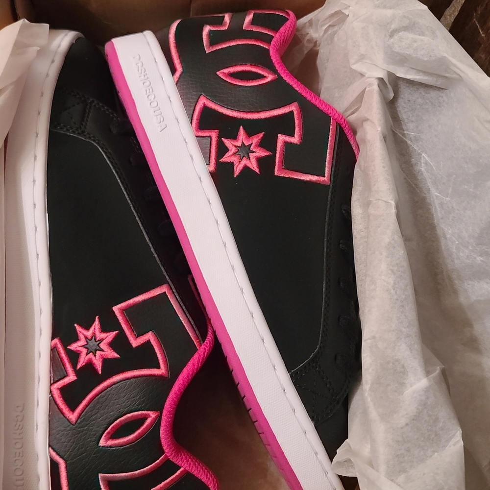 Dc shoes